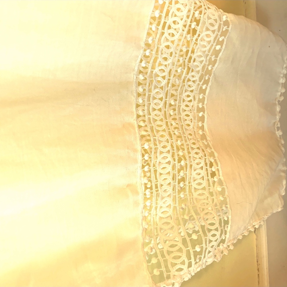White lightweight scarf